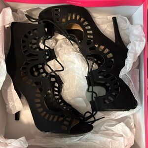 JUSTFAB Vernon Black 7.5